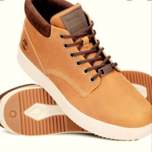 Timberland cityroam chukka boots. Men's 11. LIKE-NEW!  Gorgeous.